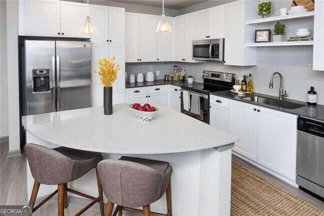 6919 Peachtree Rd Unit 123