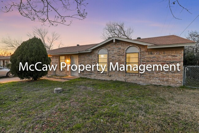 Great 4/1.5 in Balch Springs! - Great 4/1.5 in Balch Springs! House