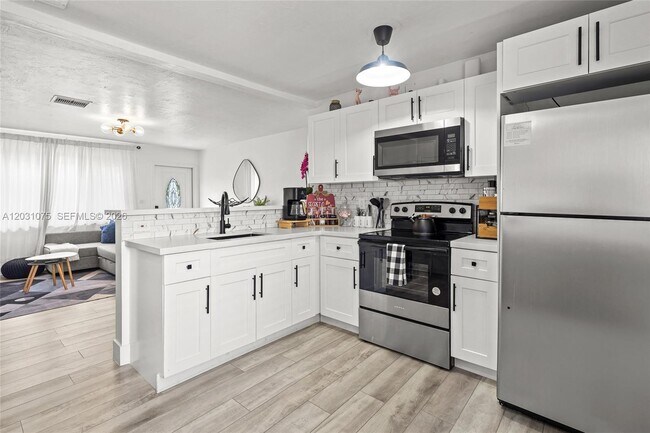 Photo - 11002 NE 13th Ave Unit #