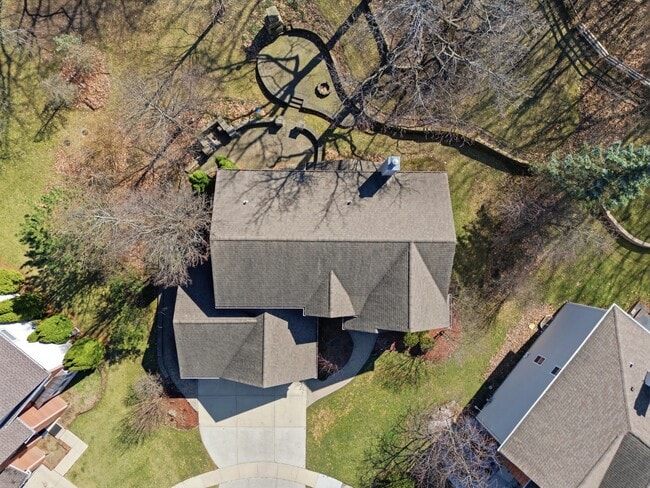 Photo - 715 Blue Ridge Dr