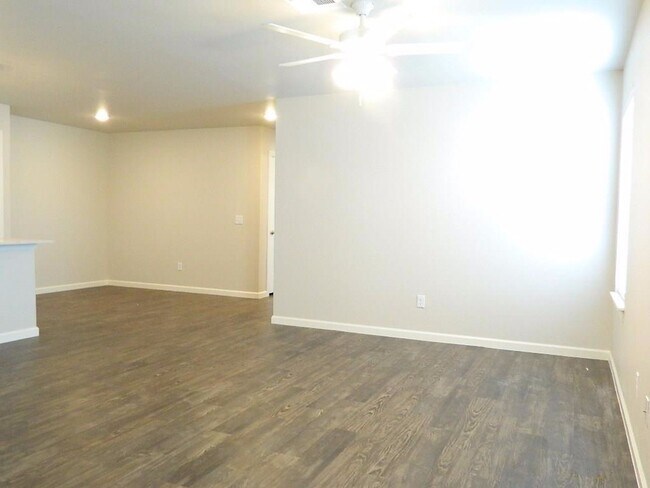 Photo - 2 Bedroom 2 Bath Duplex Near Tinker AFB