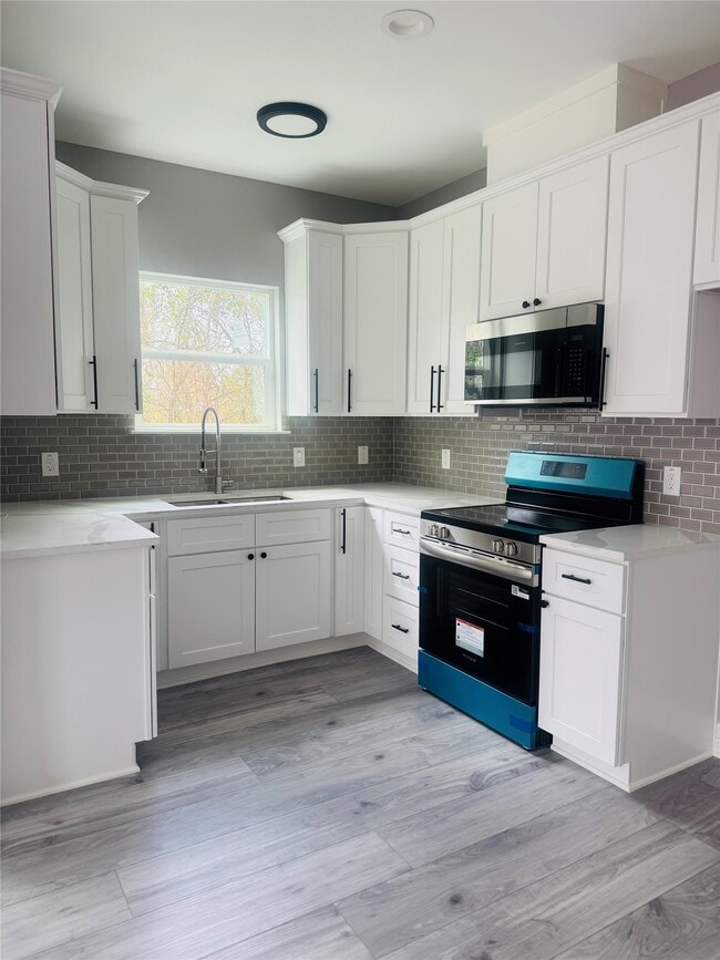 Photo - 2622 Metcalf St