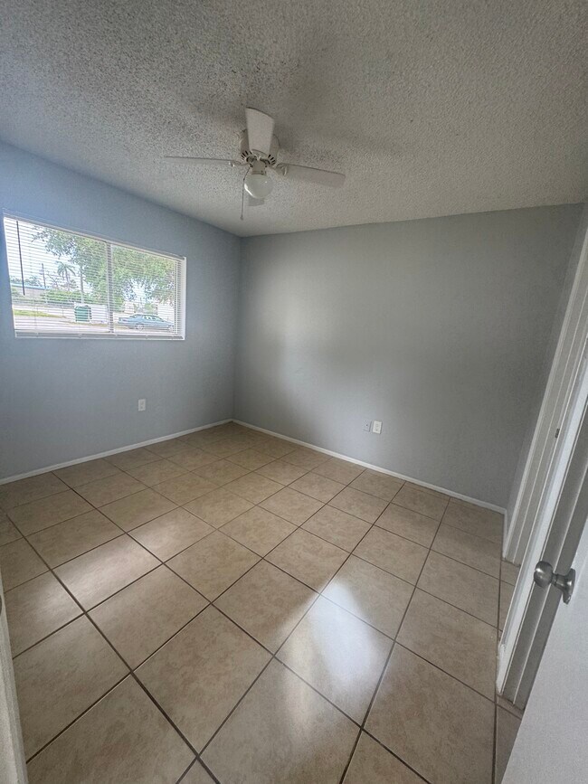 Photo - 1308 36th Ave W Unit D