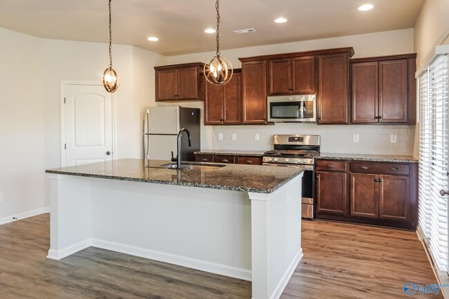 Photo - 213 Iron Cir