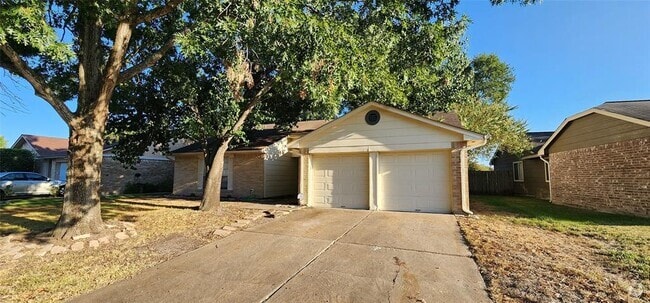 Building Photo - 16755 Maplemont Dr Rental