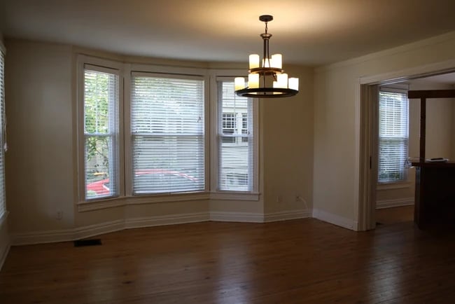 Photo - 440 E 2nd St