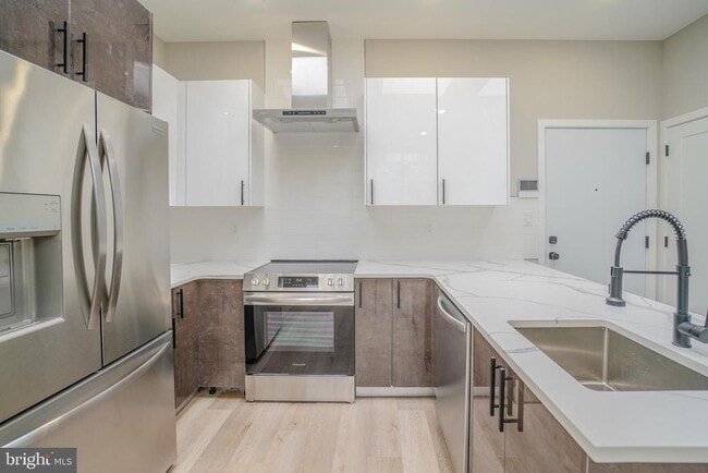 Photo - 1503 N Front St Unit 6