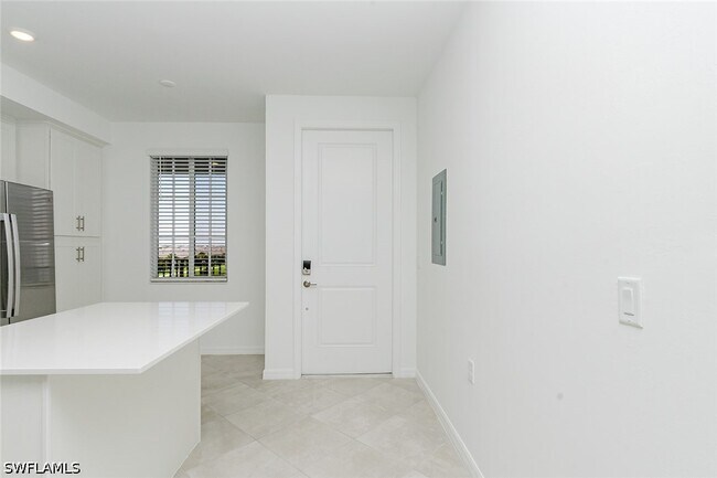 Building Photo - 5583 Double Eagle Cir Unit 4135