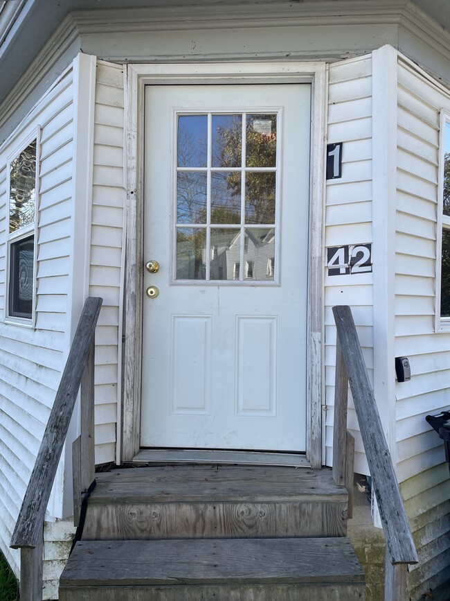 Building Photo - 42 Parker St Unit #1 Rental
