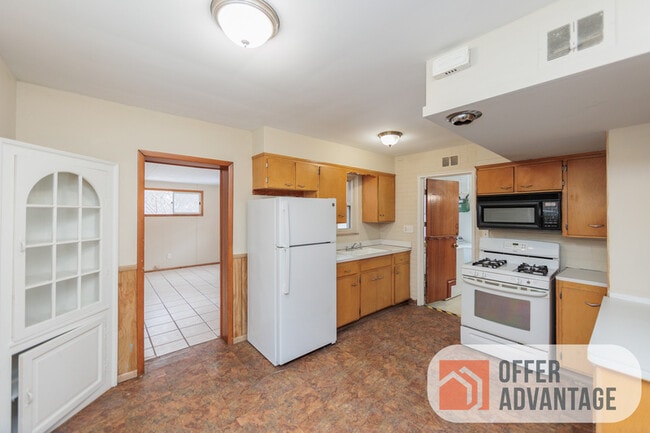 Photo - 20951 Morris Ave