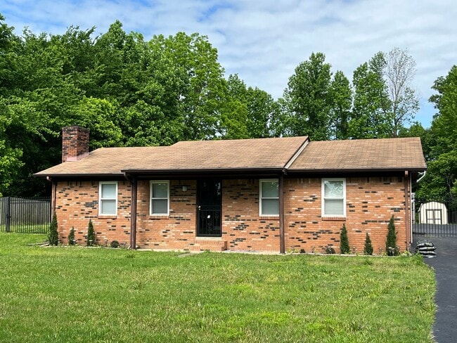 Building Photo - Spacious