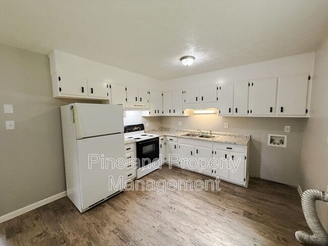 Photo - 2233 Delta Dr
