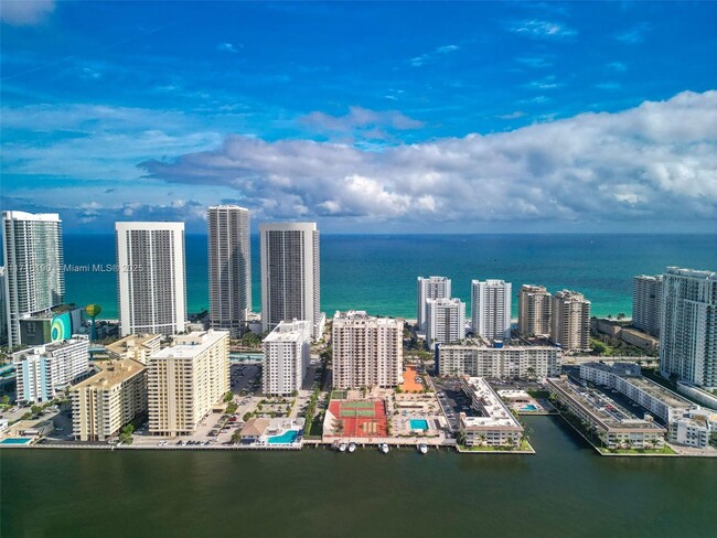 Photo - 1865 S Ocean Dr Condominio Unidad 4A