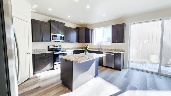 Photo - 302 Cottage Dr