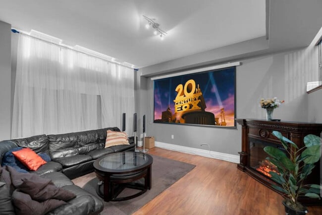 Photo - 680 Browns Line Unité SI ID1403794P