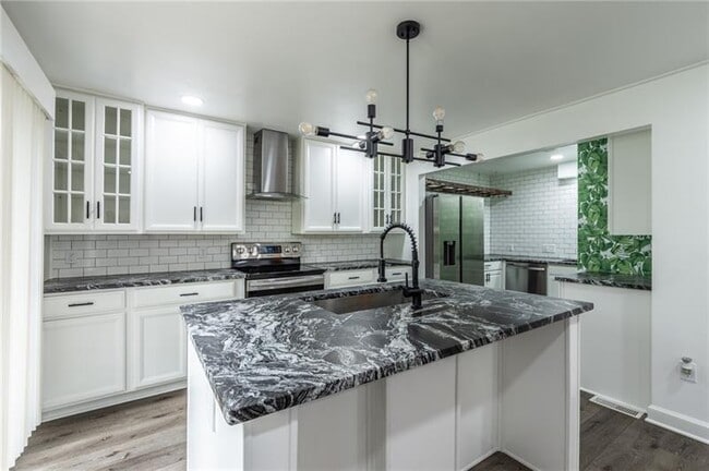 Photo - 107 Forest Edge Dr