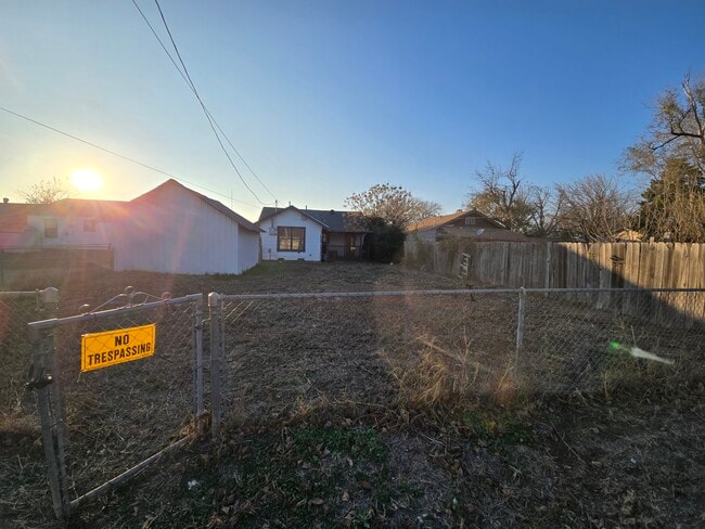 Photo - 1210 N Crain St