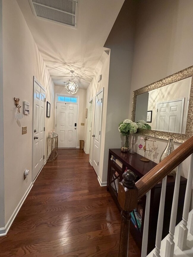 Photo - 7035 Woodsbay Lane