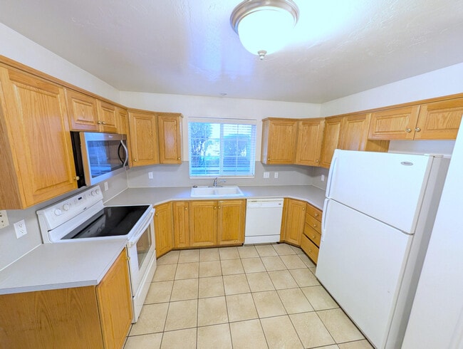 Photo - 361 E 1420 S