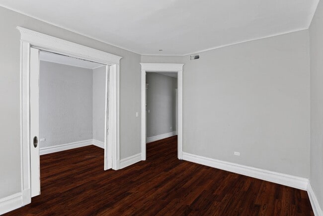 Photo - 5341 S Indiana Ave Unit 5341 -  3