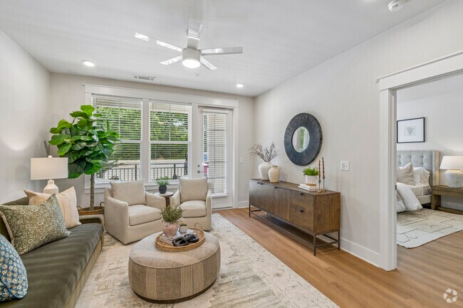 A1 1BR, 1BA - 922SF - Living Room - The Lodges of Huntersville