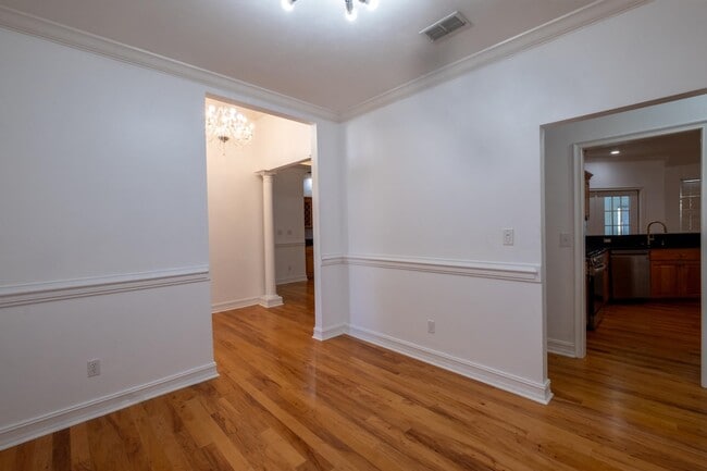 Photo - 3510 Gardenview Way