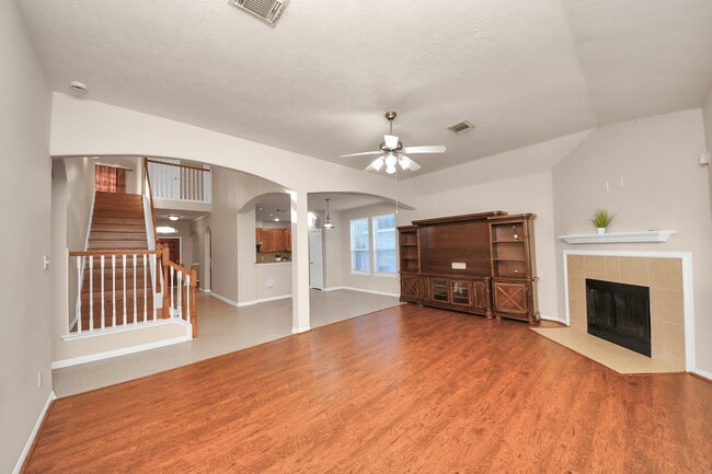 Photo - 822 Glen Abbey Dr