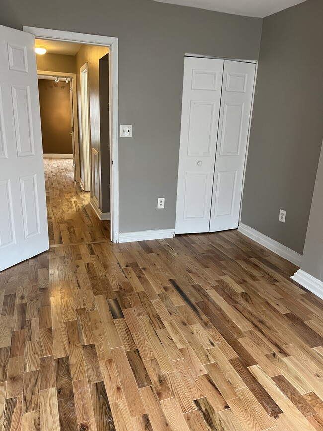 Photo - 1419 Ward St