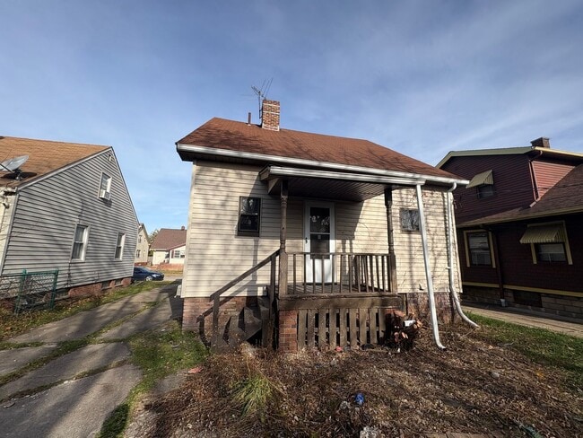 Photo - 11110 Vernon Ave