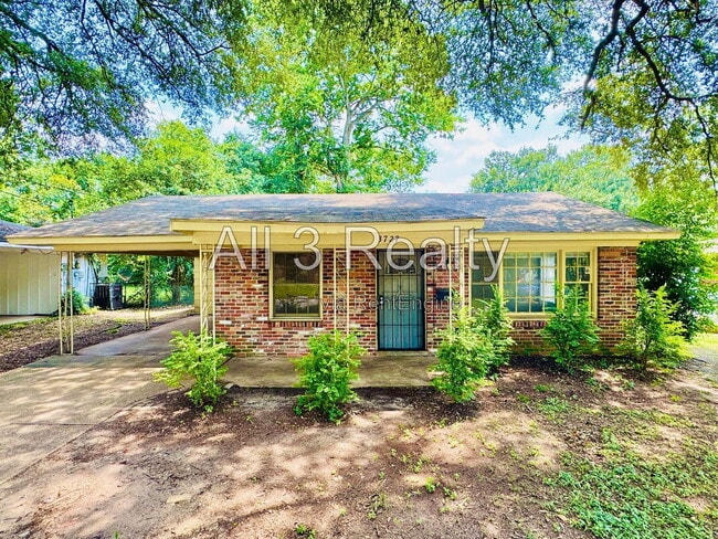 Building Photo - 3727 Audubon Rd