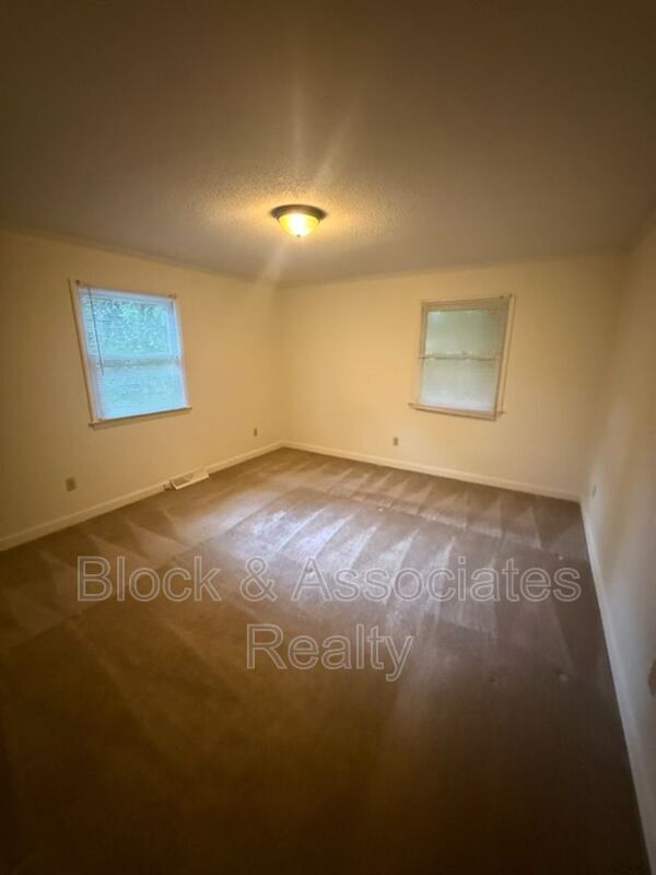 Photo - 629 Mountain Rd Unit Apt. B