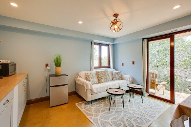 Photo - 630 Kingston Rd Unit ID1307502P