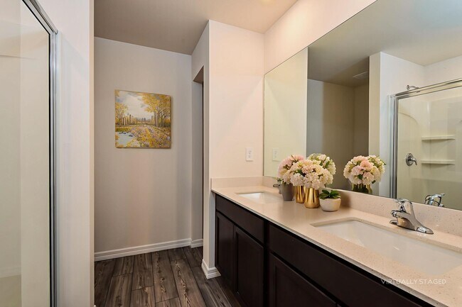 Photo - 883 Youngreen Dr