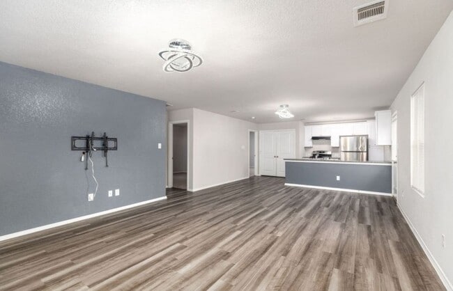 Photo - 5910 Lady Ln