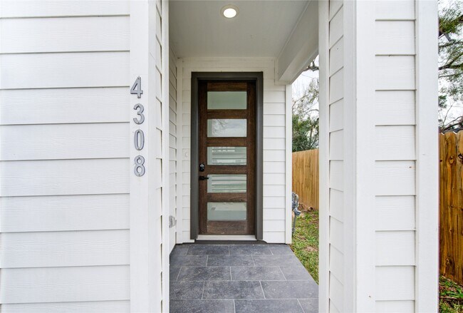 Photo - 4308 Alice St