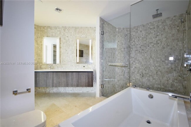 Photo - 68 SE 6th St Unit 2812