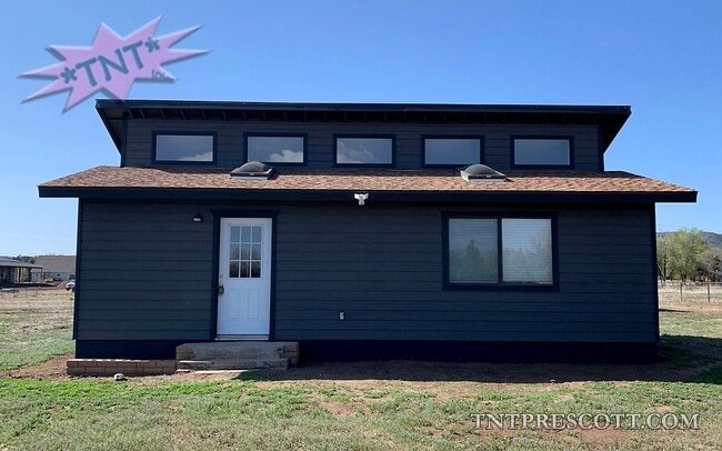 Building Photo - Home in Williamson Valley