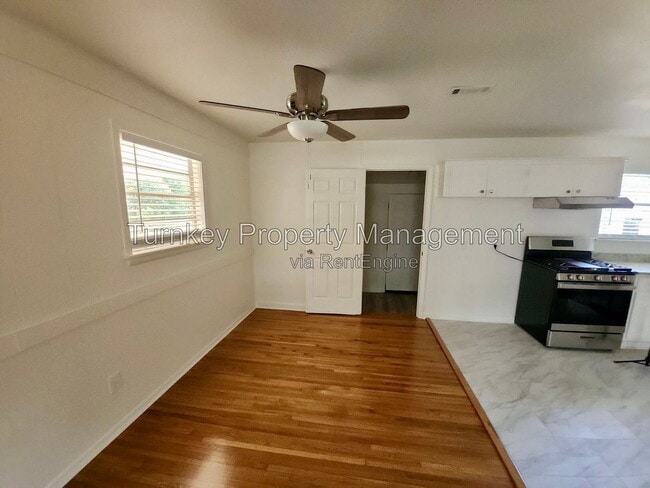 6407 Pecan Ave