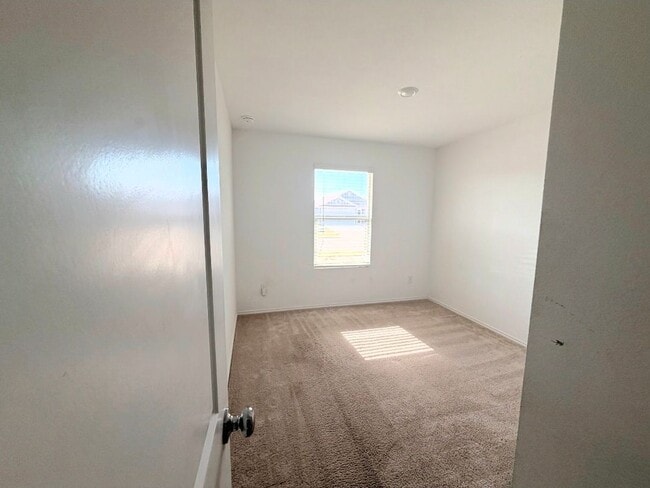 Photo - 1141 Catclaw Rd