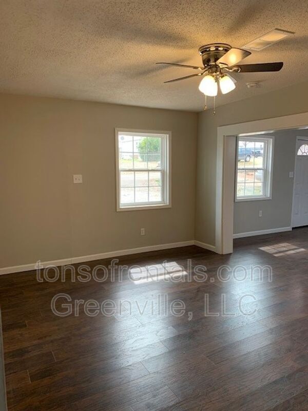 Photo - 39 N Haven Dr