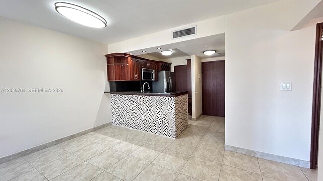 Photo - 2899 Collins Ave Unit 938