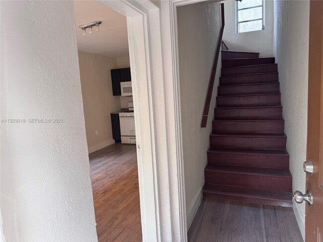 Photo - 20 NW 17th Pl Unit 18