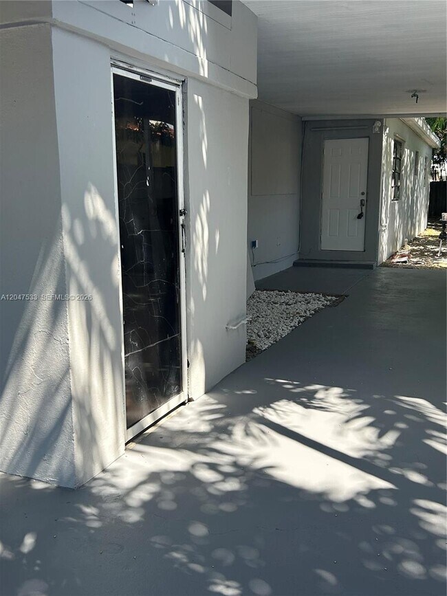 257 W 45th St Unit 2