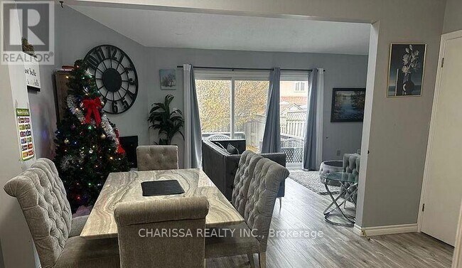 Photo - 21 Conestoga Rd