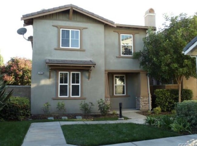 Building Photo - Chino 4 bedroom Beauty Rental