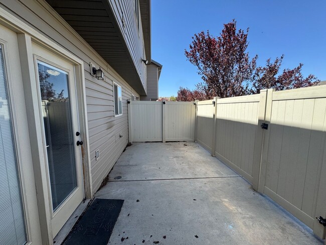 Photo - Charming 3 bed 2.5 bath townhome