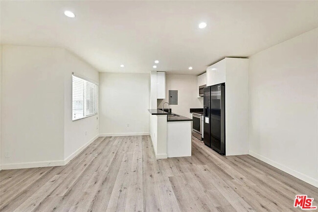 Photo - 5529 Bonner Ave Unit 3