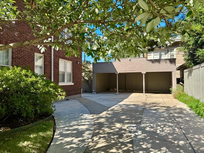 Photo - 1720 Harbert Ave