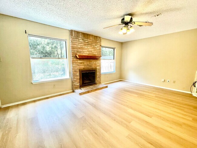 Photo - House For Lease in Milwood