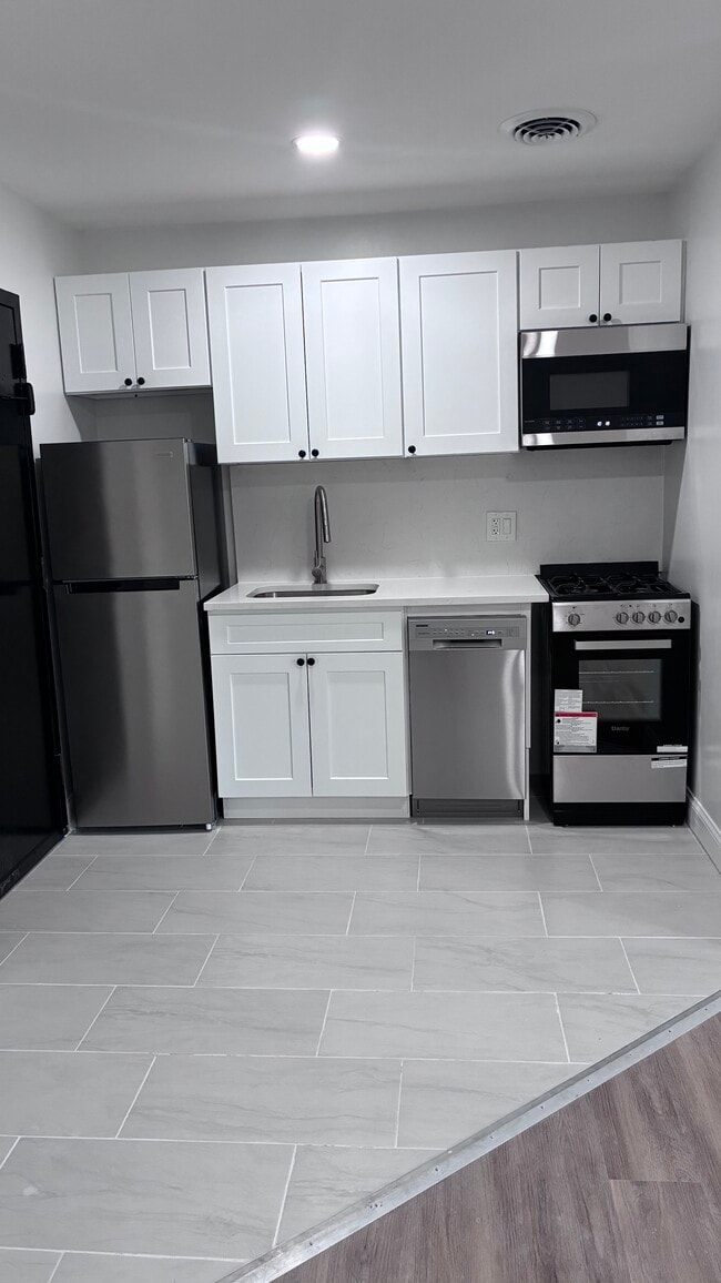 Building Photo - 340 Stuyvesant Ave Unit 6